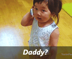 cute-gif-Asian-girl-baby-call-father.gif
