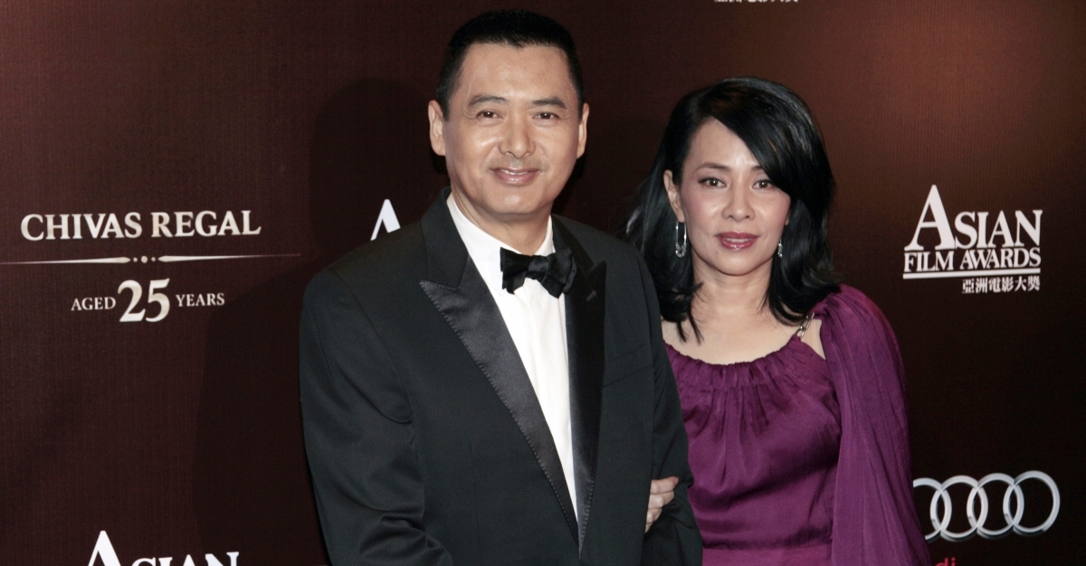 hong-kong-actor-chow-yun-fat-wife-jasmine-arrive-asian-film-awards-hong-kong-march-21-2011-2.jpg