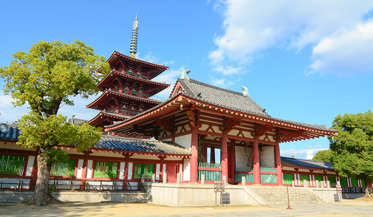 Shitennoji-Temple-1.jpg